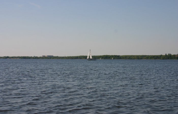 Segelboot auf dem Senftenberger See